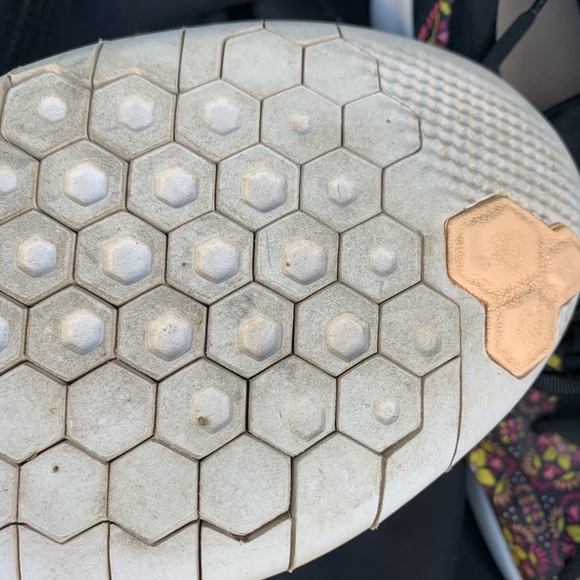 Nike FLEX Running Shoes FLORAL PRINT Women's 11 also fits Men's 8.5-9 - Picture 3 of 5